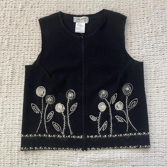 Jackets & Blazers - Womens Vintage Wool Embroidered Floral Rose Vest - Size Large